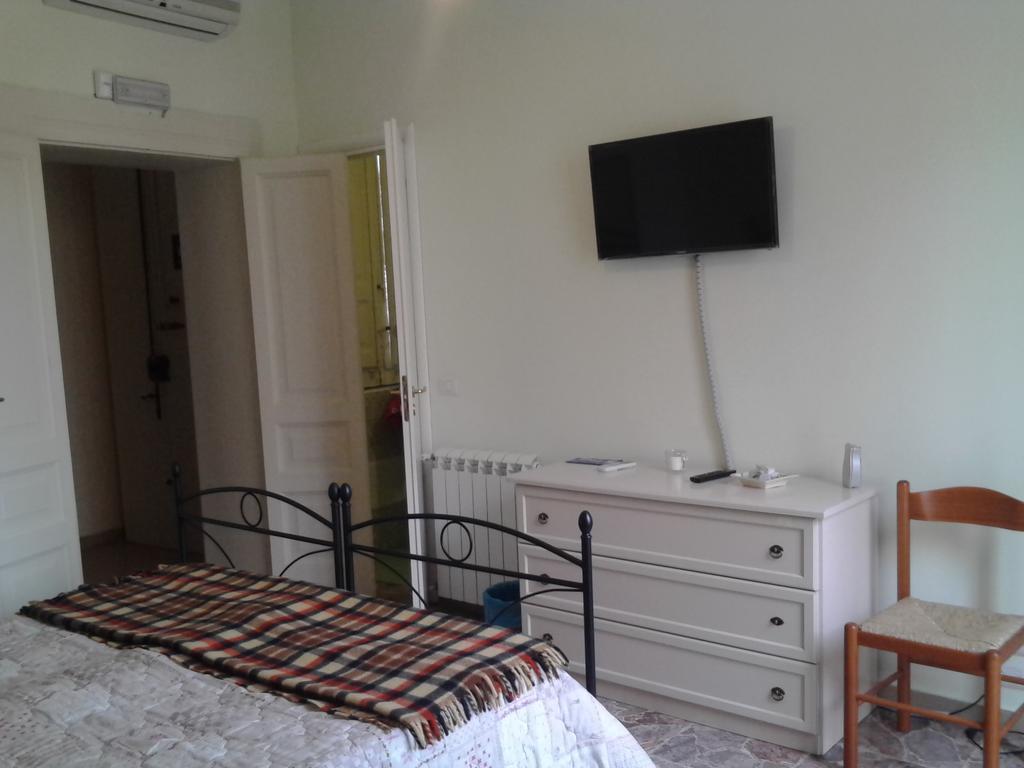 La Casa Di Ermelinda Bed and Breakfast Reggio di Calabria Buitenkant foto