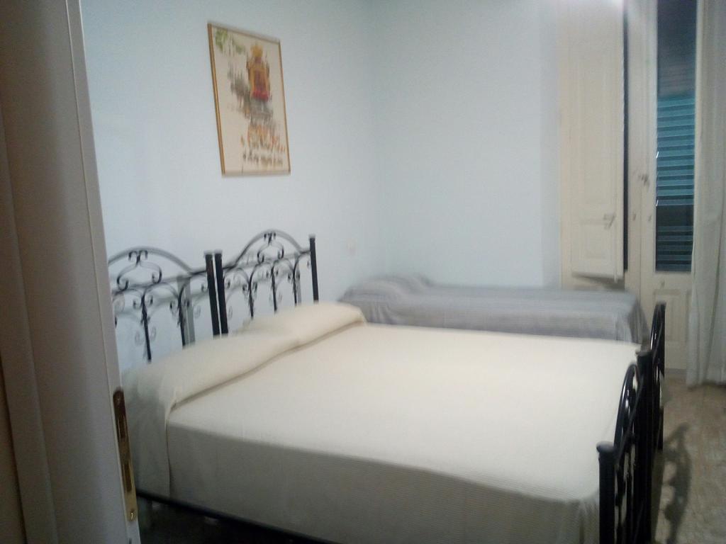 La Casa Di Ermelinda Bed and Breakfast Reggio di Calabria Buitenkant foto