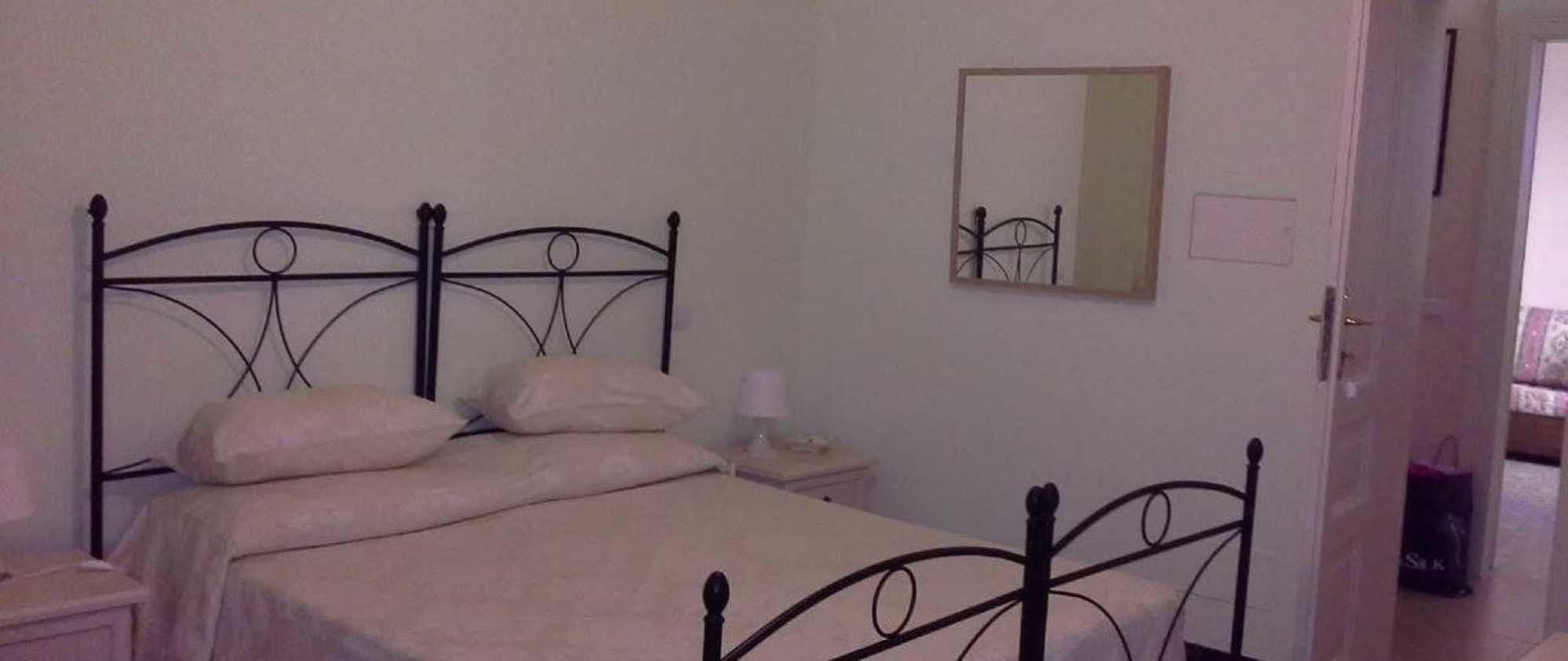 La Casa Di Ermelinda Bed and Breakfast Reggio di Calabria Buitenkant foto